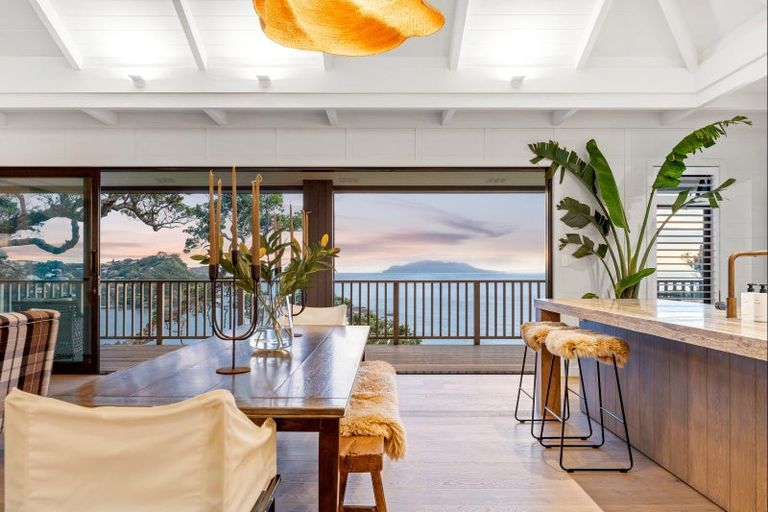 Photo of property in 25 Ti Point Road, Ti Point, Leigh, 0985