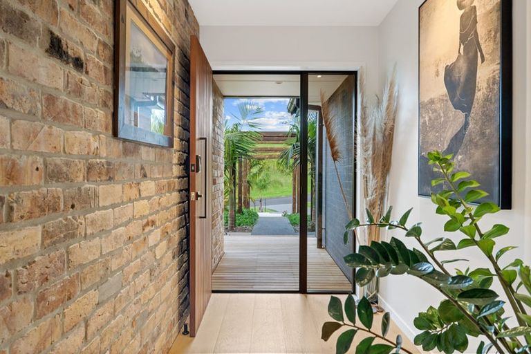 Photo of property in 7 Taemai Place, Okura Bush, Albany, 0794