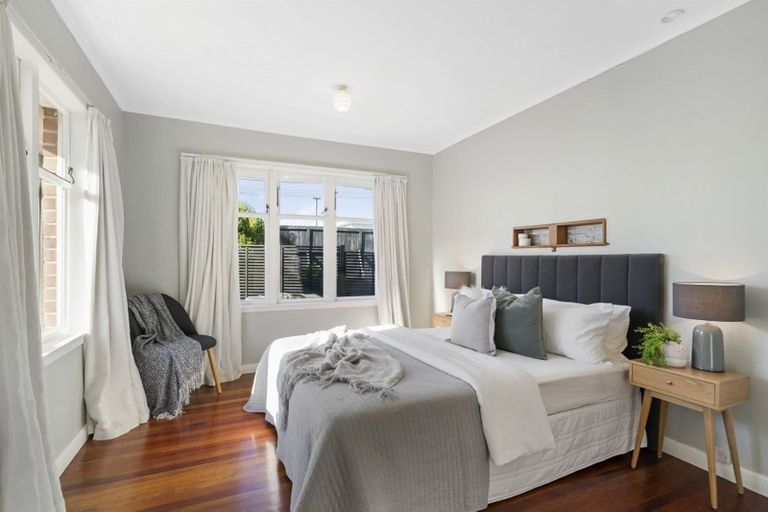 Photo of property in 2/177 Mokoia Road, Birkenhead, Auckland, 0626