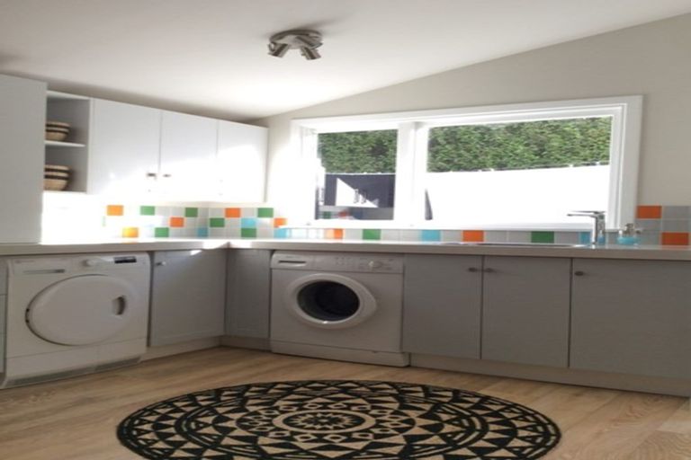 Photo of property in 114 Cliffs Road, Saint Clair, Dunedin, 9012