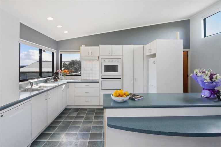 Photo of property in 4 Channel View Road, Clarks Beach, Pukekohe, 2679