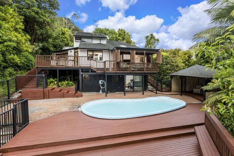 Photo of property in 22 Hebe Place, Birkenhead, Auckland, 0626