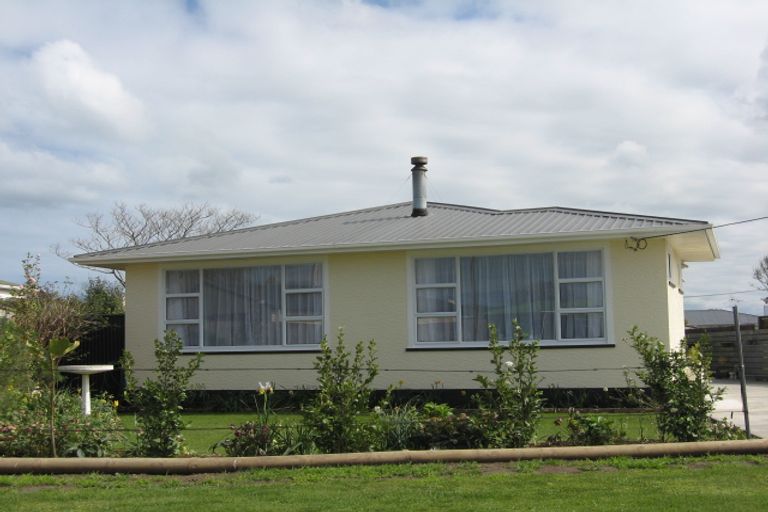 Photo of property in 40 Selwyn Crescent, College Estate, Whanganui, 4500