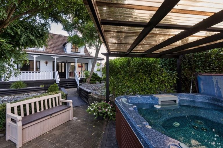 Photo of property in 54 Redlands Grove, Swanson, Auckland, 0612