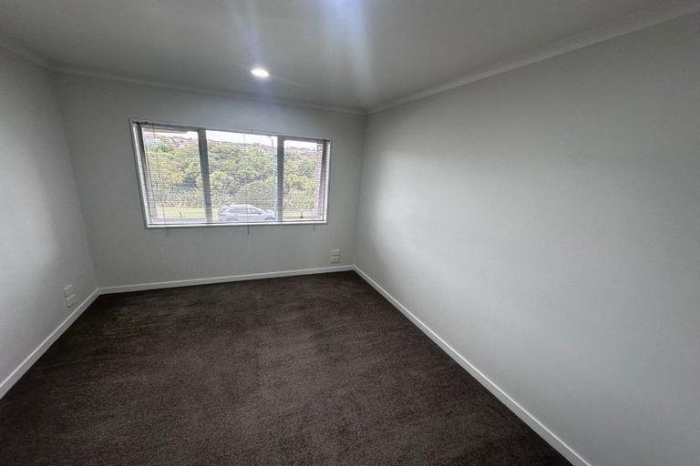 Photo of property in 4/10 Salford Crescent, Flat Bush, Auckland, 2019