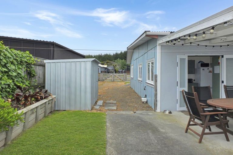 Photo of property in 13 Barber Street, Foxton Beach, Foxton, 4815