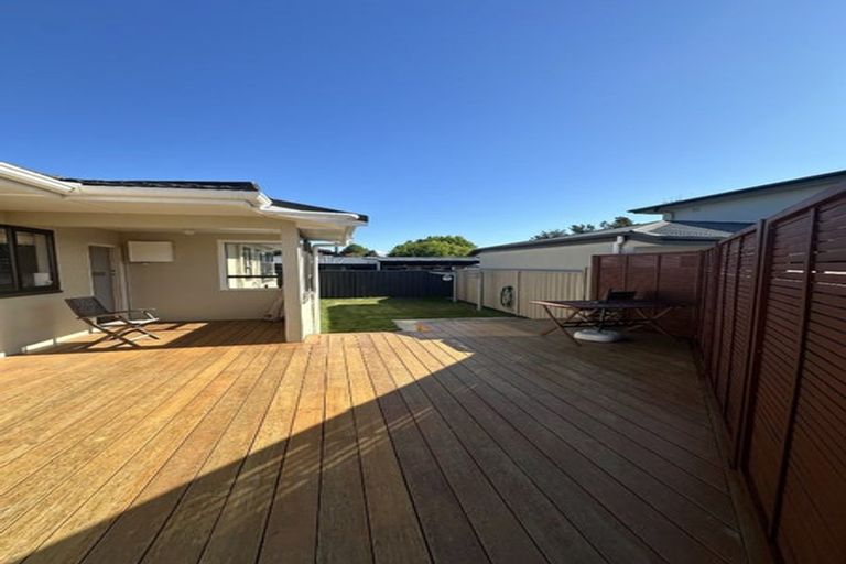 Photo of property in 13 Cambridge Terrace, Taradale, Napier, 4112