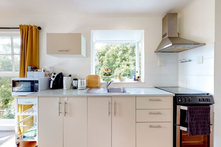 Photo of property in 131 Helston Road, Paparangi, Wellington, 6037