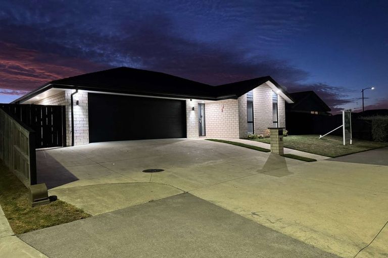 Photo of property in 11 Kimbrae Drive, Rototuna North, Hamilton, 3210