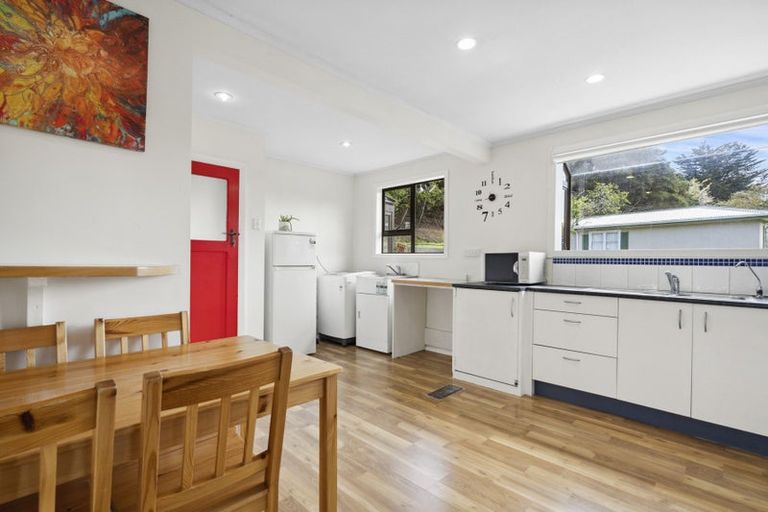 Photo of property in 10 Dover Road, Wainuiomata, Lower Hutt, 5014