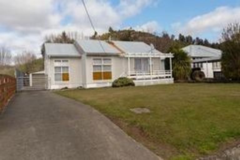 Photo of property in 10 Takahe Street, Taihape, 4720