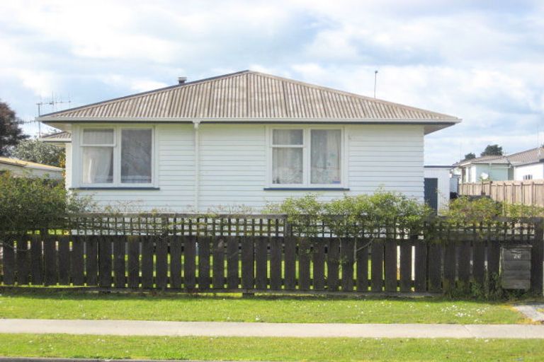 Photo of property in 26 Rata Avenue, Edgecumbe, 3120