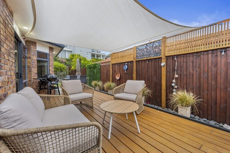 Photo of property in 44 Chesterfield Way, Orewa, 0931