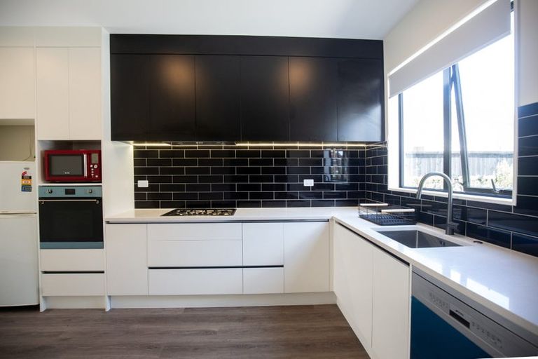 Photo of property in 21b Lumbarda Drive, Kumeu, 0810