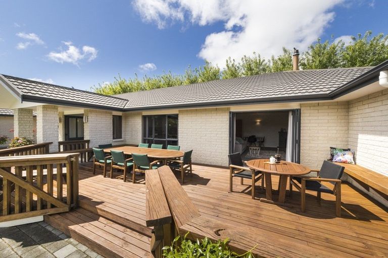 Photo of property in 294 Polson Hill Drive, Aokautere, Palmerston North, 4471