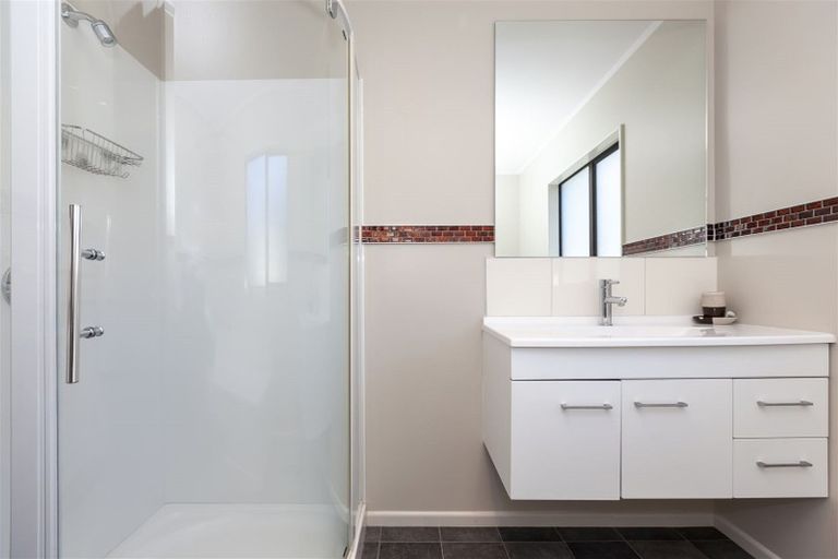 Photo of property in 12 Hookway Grove, Paraparaumu, 5032