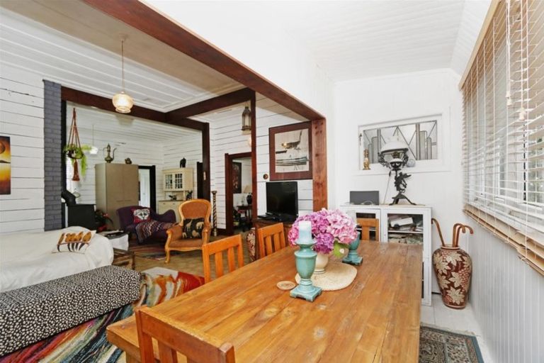 Photo of property in 72 King Street, Opunake, 4616