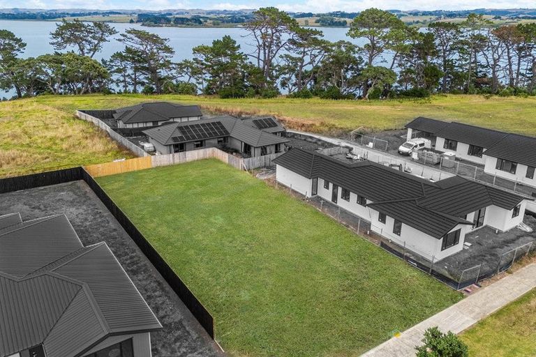 Photo of property in 18a Mclarin Road, Glenbrook, 2681