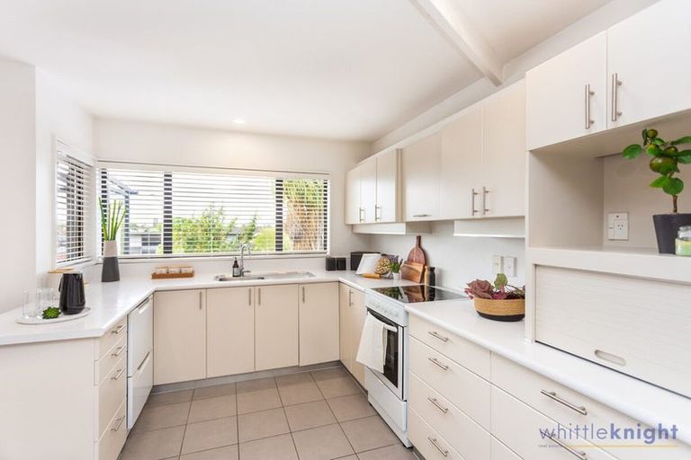 Photo of property in 2 Centaurus Road, Cashmere, Christchurch, 8022