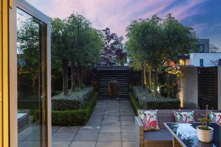 Photo of property in 36 Taylors Avenue, Bryndwr, Christchurch, 8052