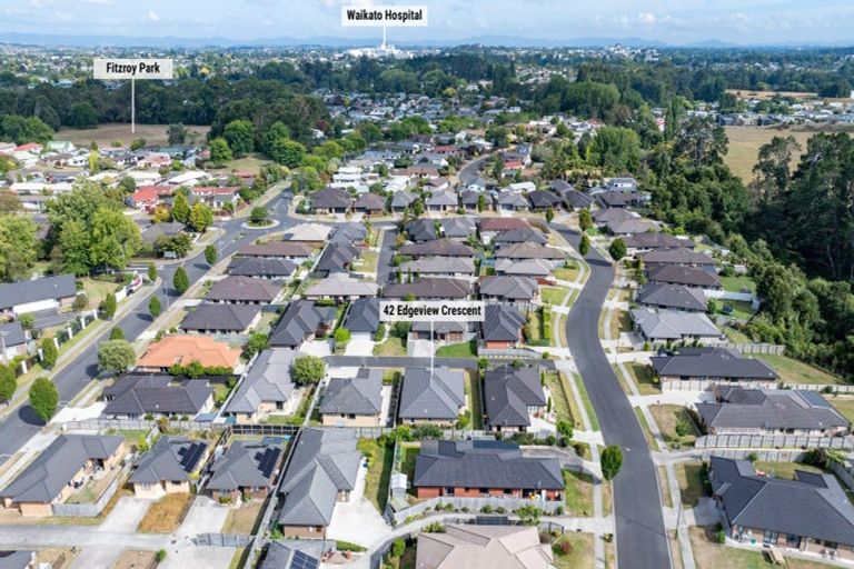 Photo of property in 42 Edgeview Crescent, Fitzroy, Hamilton, 3206