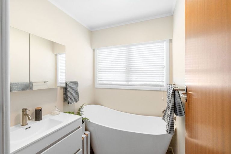 Photo of property in 19 Burn Street, Levin, 5510