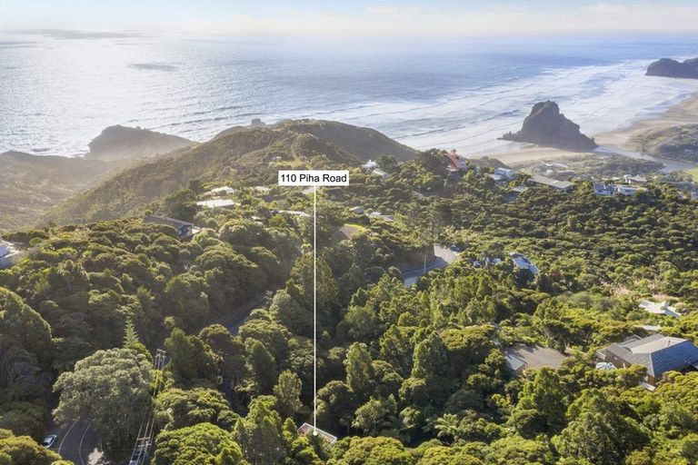 Photo of property in 110 Piha Road, Piha, New Lynn, 0772