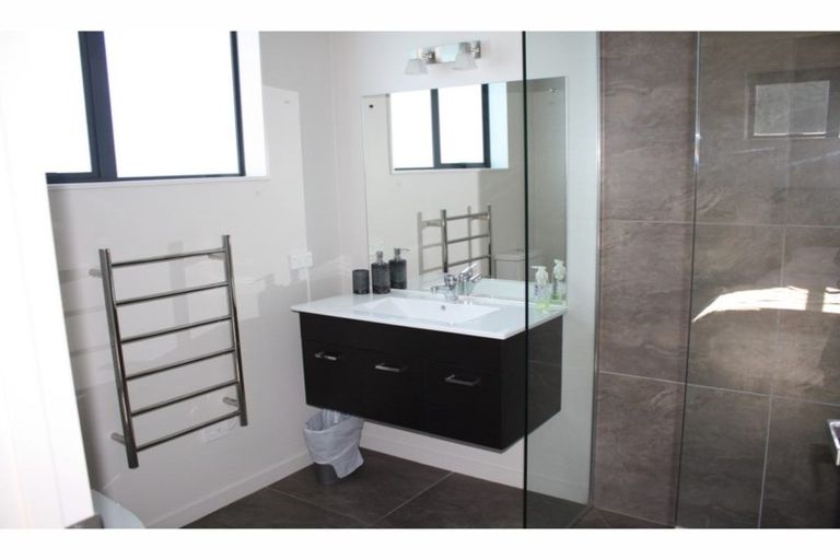 Photo of property in 1 Coral Place, Matapouri, Whangarei, 0173