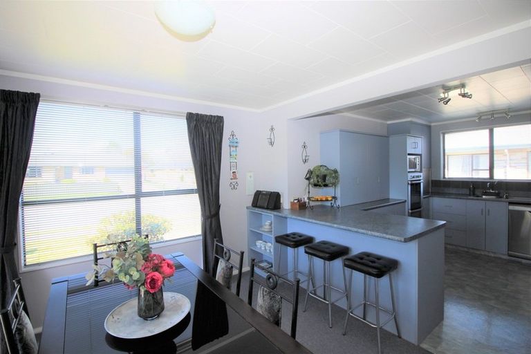 Photo of property in 123 Guy Street, Dannevirke, 4930