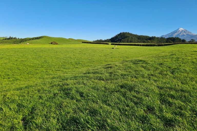 Photo of property in 801 Mangorei Road, Mangorei, New Plymouth, 4371