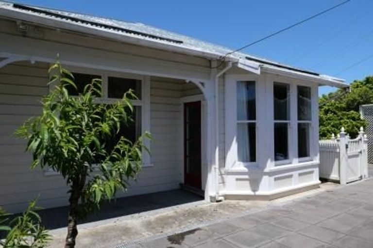 Photo of property in 35 Disley Street, Highbury, Wellington, 6012