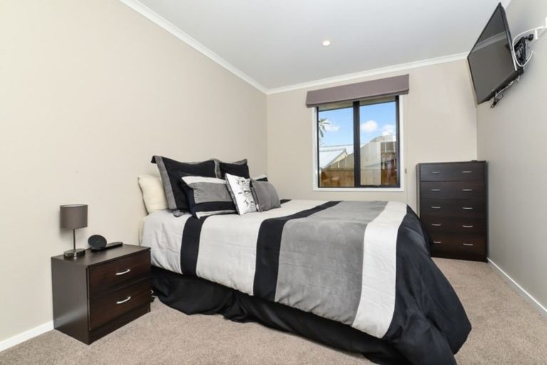 Photo of property in 4/144 Forest Lake Road, Forest Lake, Hamilton, 3200