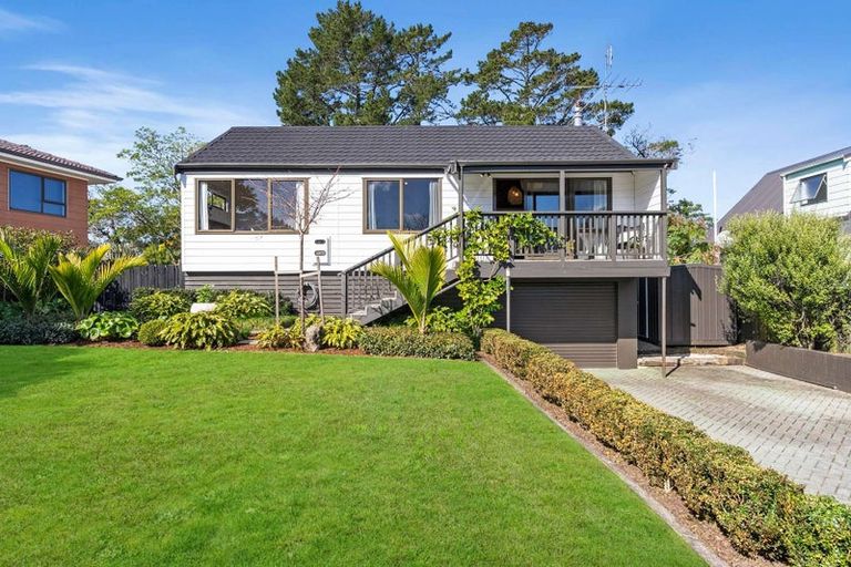 Photo of property in 20 Taitapu Street, Massey, Auckland, 0614