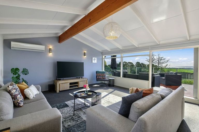 Photo of property in 118 Bleakhouse Road, Mellons Bay, Auckland, 2014