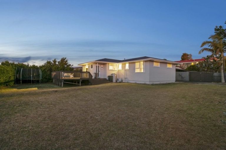 Photo of property in 30 Wallace Road, Mangere Bridge, Auckland, 2022