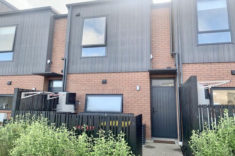 Photo of property in 9 Waka Moana Drive, Hobsonville, Auckland, 0616