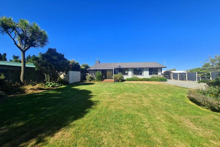 Photo of property in 6 Azalea Close, Templeton, Christchurch, 8042