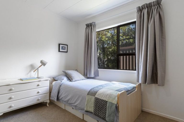 Photo of property in 64 Links View Drive, Omokoroa, 3114