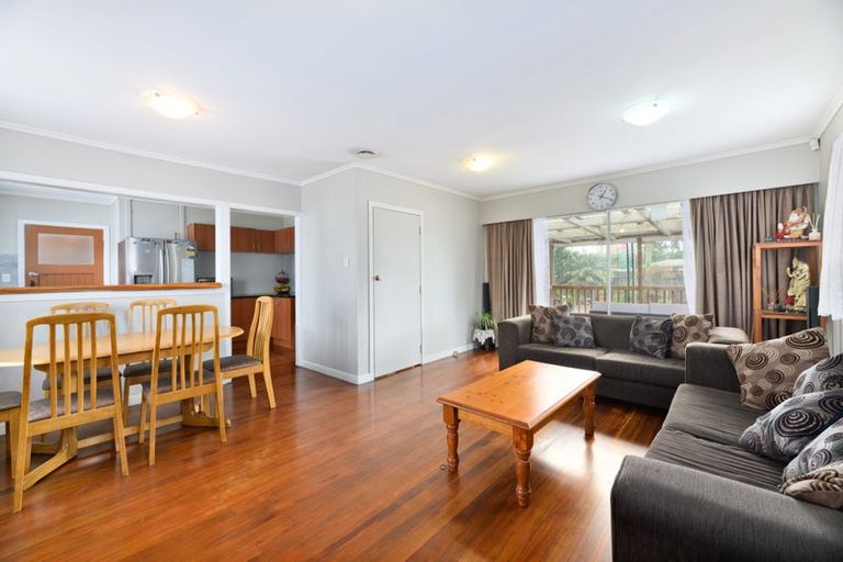 Photo of property in 7 Enderby Drive, Te Atatu Peninsula, Auckland, 0610