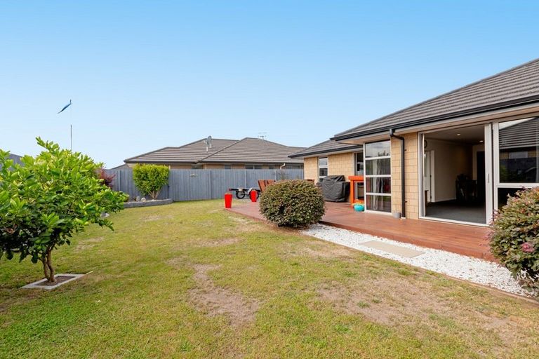 Photo of property in 20 Rainey Crescent, Papamoa Beach, Papamoa, 3118