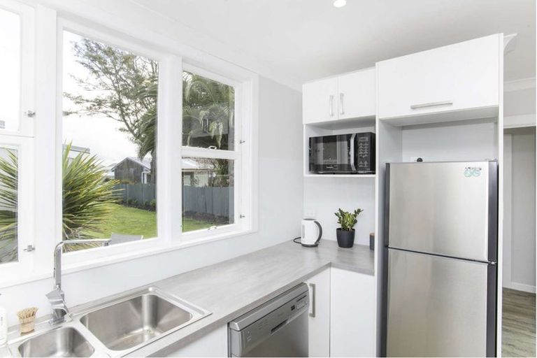 Photo of property in 43 Disraeli Street, Gisborne, 4010