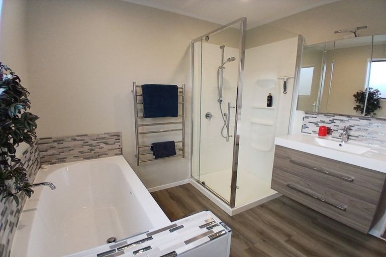 Photo of property in 29 Lakewood Avenue, Churton Park, Wellington, 6037