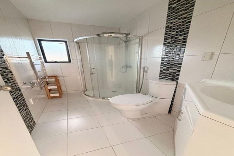 Photo of property in 38 Kenderdine Road, Papatoetoe, Auckland, 2025