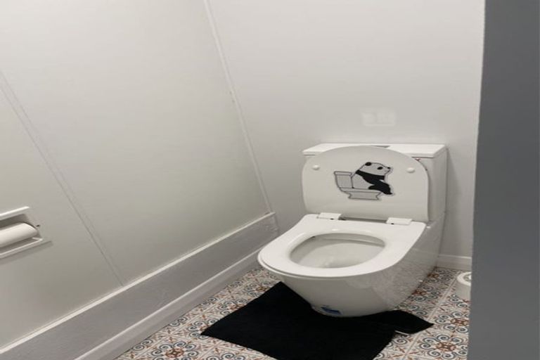 Photo of property in 106 Khandallah Road, Khandallah, Wellington, 6035