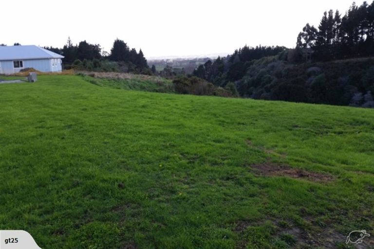 Photo of property in 24 Coutts Way, Fitzherbert, Palmerston North, 4410