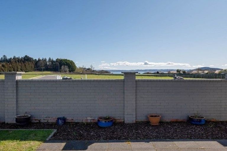 Photo of property in 256 Vaughan Road, Owhata, Rotorua, 3010