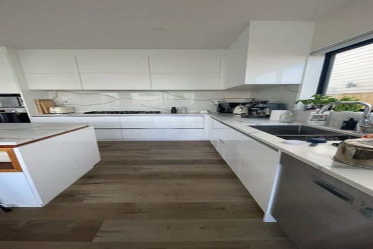 Photo of property in 4 Tahingamanu Road, Hobsonville, Auckland, 0616