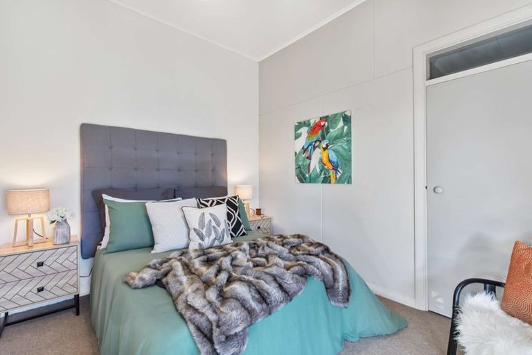 Photo of property in 92 Winara Avenue, Waikanae, 5036