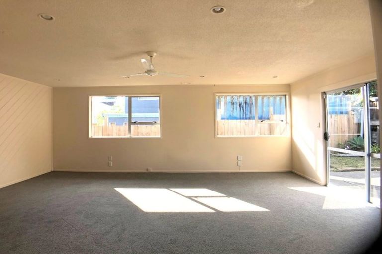 Photo of property in 1a Kamara Road, Glen Eden, Auckland, 0602