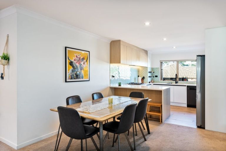 Photo of property in 55 Helleur Road, Massey, Auckland, 0614